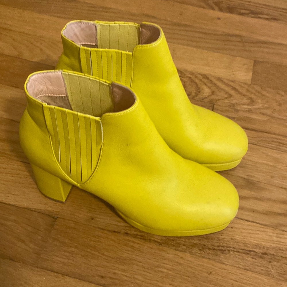 Samantha Pleet Lemon Boots